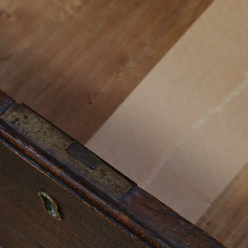 18TH CENTURY GEORGE III OAK CHEST OF DRAWERS - ADDITIONAL PHOTO 7