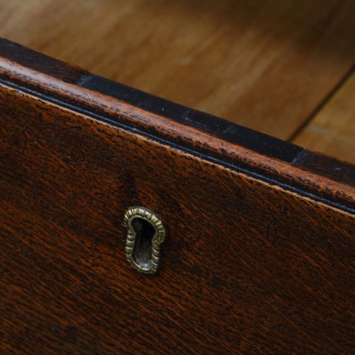 18TH CENTURY GEORGE III OAK CHEST OF DRAWERS - ADDITIONAL PHOTO 9