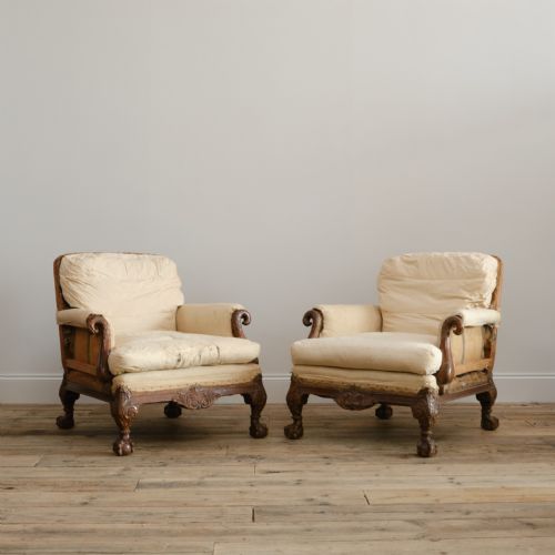 pair of deep seated country house armchairs - CATEGORY: ANTIQUE CHAIRS - DATED 1920