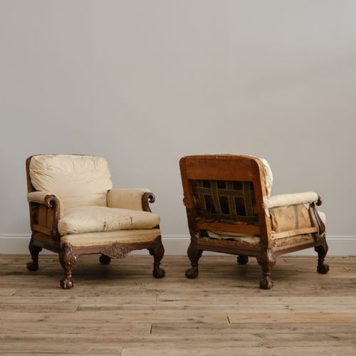 PAIR OF DEEP SEATED COUNTRY HOUSE ARMCHAIRS - ADDITIONAL PHOTO 4