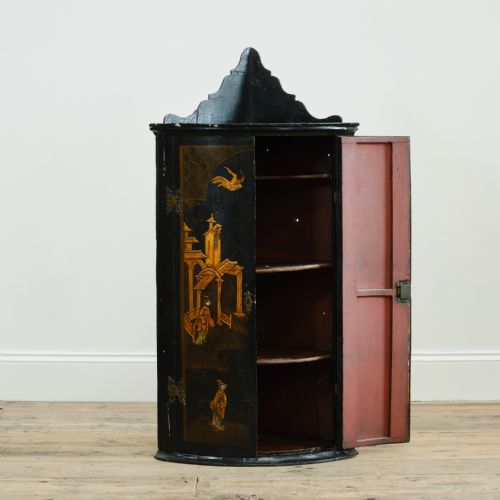 18TH CENTURY LACQUERED CHINOISERIE CORNER CUPBOARD - ADDITIONAL PHOTO 2