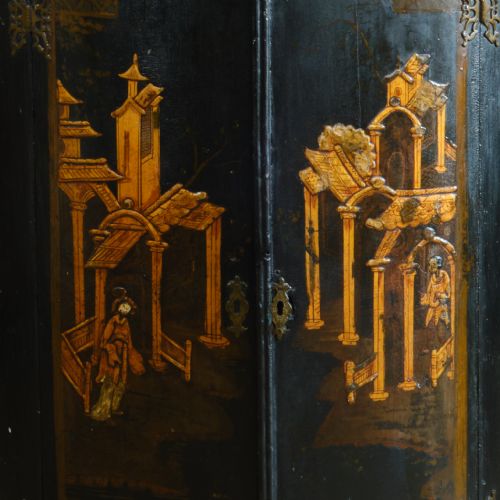 18TH CENTURY LACQUERED CHINOISERIE CORNER CUPBOARD - ADDITIONAL PHOTO 8