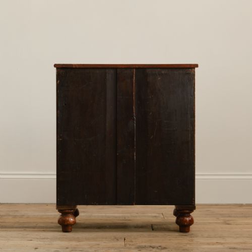 SMALL 19TH CENTURY MAHOGANY CHEST OF DRAWERS - ADDITIONAL PHOTO 4