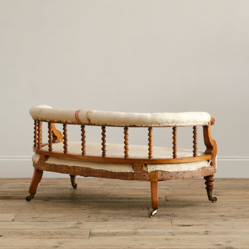 MID 19TH CENTURY MILES EDWARDS KIDNEY SOFA - ADDITIONAL PHOTO 4