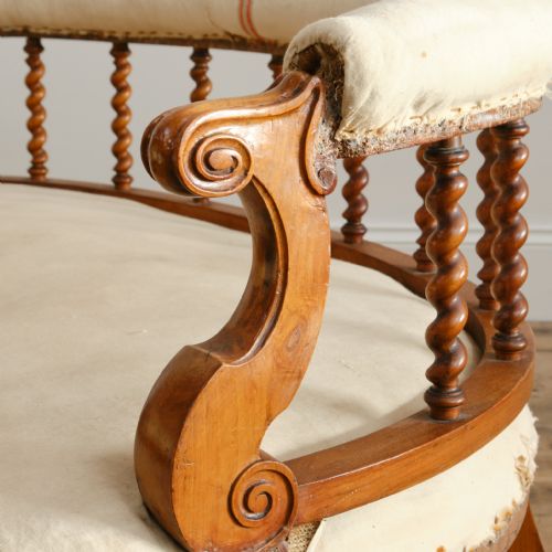 MID 19TH CENTURY MILES EDWARDS KIDNEY SOFA - ADDITIONAL PHOTO 8