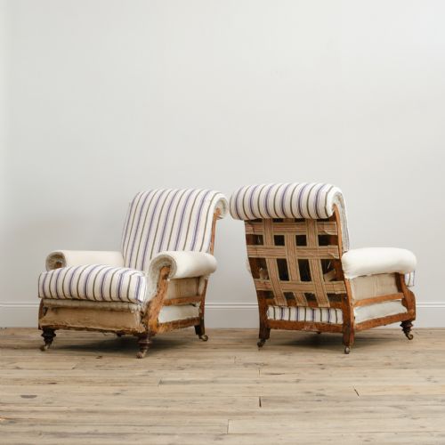 PAIR OF DEEP SEATED COUNTRY HOUSE ARMCHAIRS - ADDITIONAL PHOTO 1