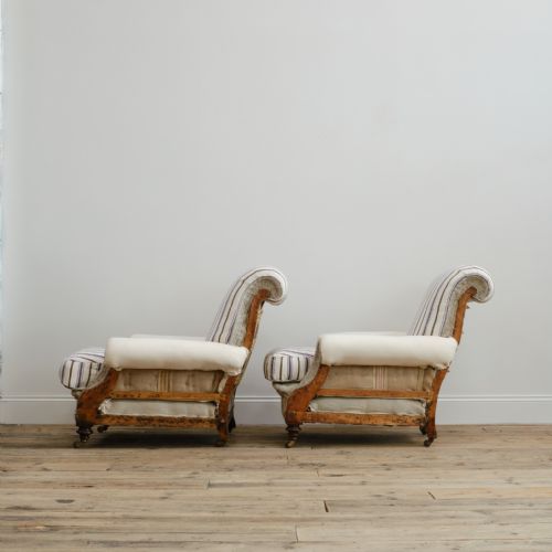 PAIR OF DEEP SEATED COUNTRY HOUSE ARMCHAIRS - ADDITIONAL PHOTO 5