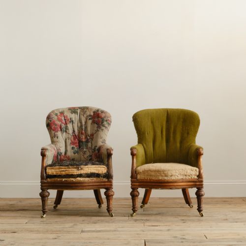 PAIR OF 19TH CENTURY WALNUT ARMCHAIRS - ADDITIONAL PHOTO 1