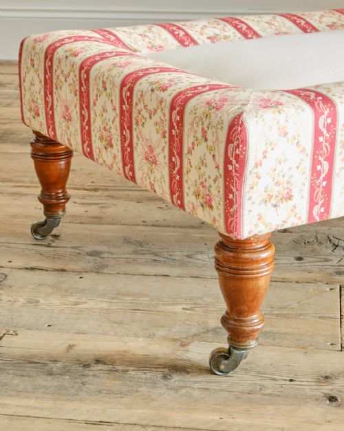 19TH CENTURY HOWARD SONS DAYBED - ADDITIONAL PHOTO 11