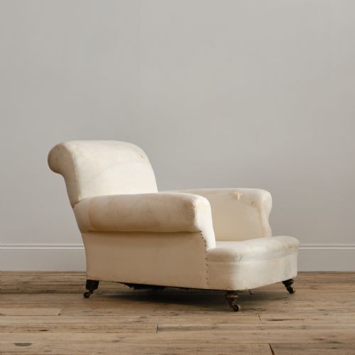 LARGE DEEP SEATED HOWARD STYLE CLUB ARMCHAIR - ADDITIONAL PHOTO 2