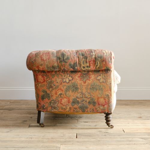 19TH CENTURY CHESTERFIELD SOFA - ADDITIONAL PHOTO 3
