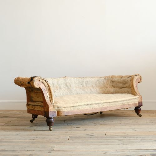 19TH CENTURY COUNTRY HOUSE SOFA BY COWTAN SONS - ADDITIONAL PHOTO 1