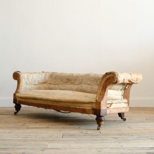 19TH CENTURY COUNTRY HOUSE SOFA BY COWTAN SONS - ADDITIONAL PHOTO 6