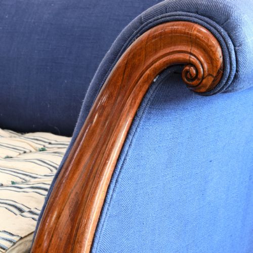 MID 19TH CENTURY COUNTRY HOUSE SOFA - ADDITIONAL PHOTO 8