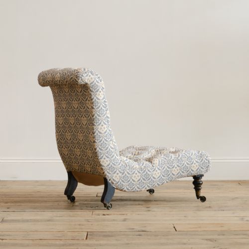 19TH CENTURY HOWARD AND SONS SLIPPER CHAIR - ADDITIONAL PHOTO 4