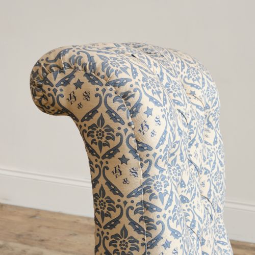 19TH CENTURY HOWARD AND SONS SLIPPER CHAIR - ADDITIONAL PHOTO 6