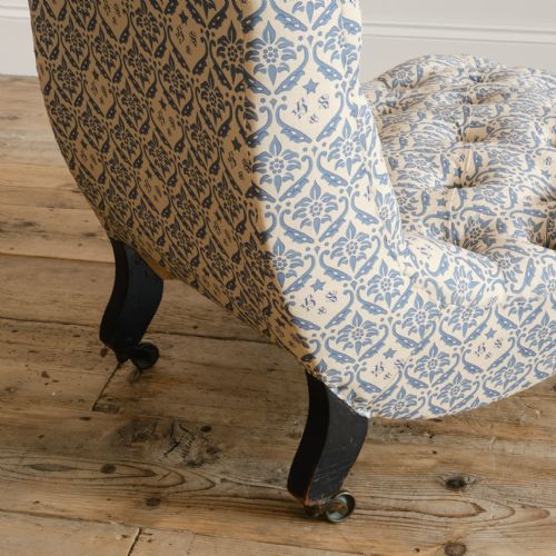 19TH CENTURY HOWARD AND SONS SLIPPER CHAIR - ADDITIONAL PHOTO 8