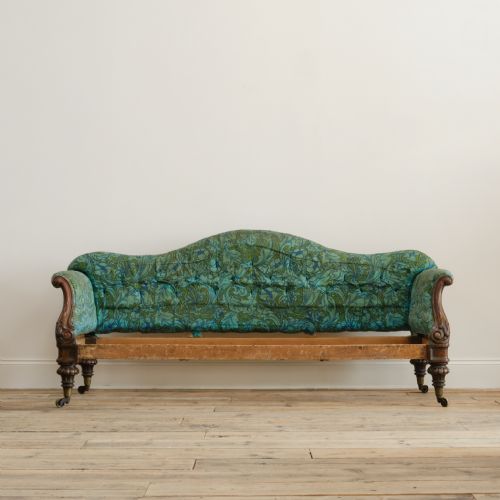 MID 19TH CENTURY COUNTRY HOUSE CAMEL BACK SOFA - ADDITIONAL PHOTO 1