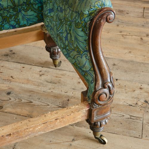 MID 19TH CENTURY COUNTRY HOUSE CAMEL BACK SOFA - ADDITIONAL PHOTO 8