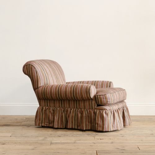 LARGE DEEP SEATED HOWARD STYLE CLUB ARMCHAIR - ADDITIONAL PHOTO 3
