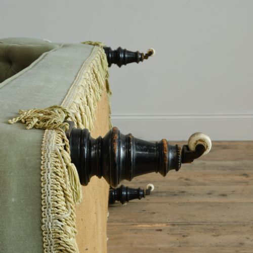19TH CENTURY COUNTRY HOUSE DAYBED IN GREEN VELVET - ADDITIONAL PHOTO 6