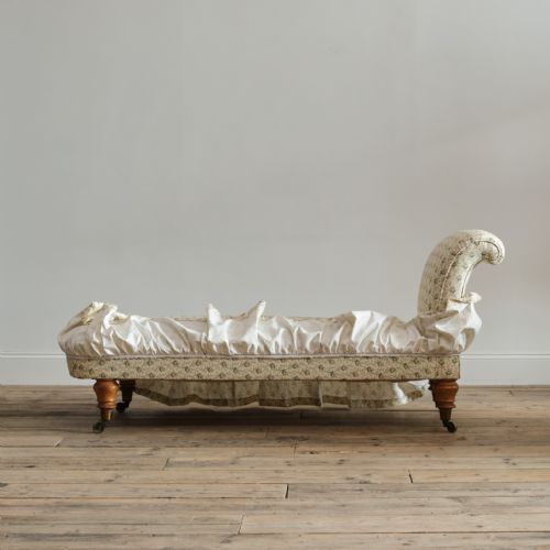 REGENCY HOLLAND SONS DAYBED IN HOWE RAMBLING ROSE LINEN - ADDITIONAL PHOTO 9