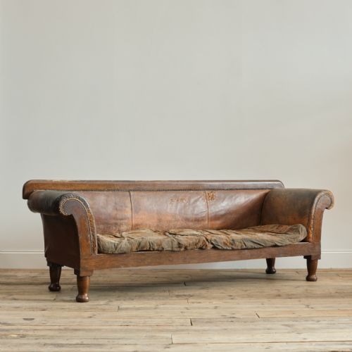 HUGE EARLY 20TH CENTURY COUNTRY HOUSE SOFA - ADDITIONAL PHOTO 1