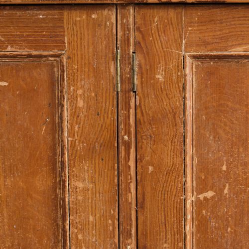 19TH CENTURY SIMULATED OAK DRY SCRAPED DRESSER BASE - ADDITIONAL PHOTO 9