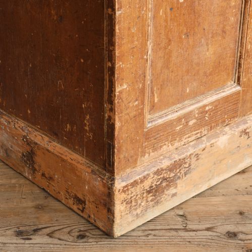 19TH CENTURY SIMULATED OAK DRY SCRAPED DRESSER BASE - ADDITIONAL PHOTO 11