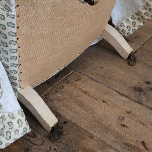 19TH CENTURY NURSING CHAIR IN HOWE 36 BOURNE STREET LINEN - ADDITIONAL PHOTO 5