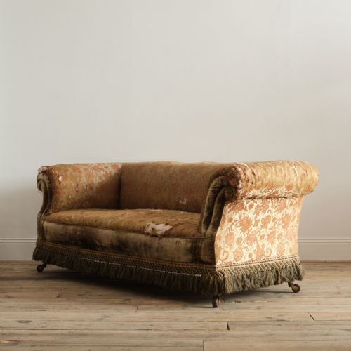 19TH CENTURY COUNTRY HOUSE SOFA BY HAMPTON SONS - ADDITIONAL PHOTO 3