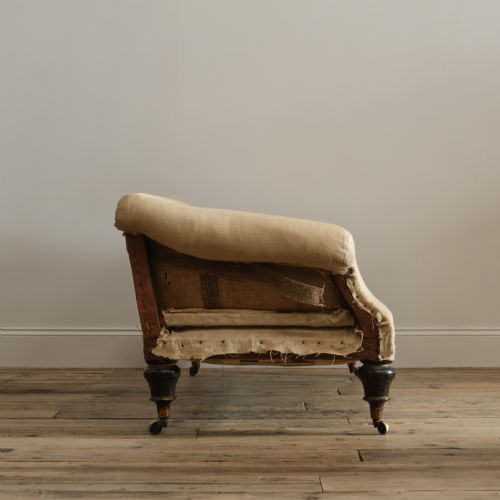 MID 19TH CENTURY COUNTRY HOUSE SOFA - ADDITIONAL PHOTO 4