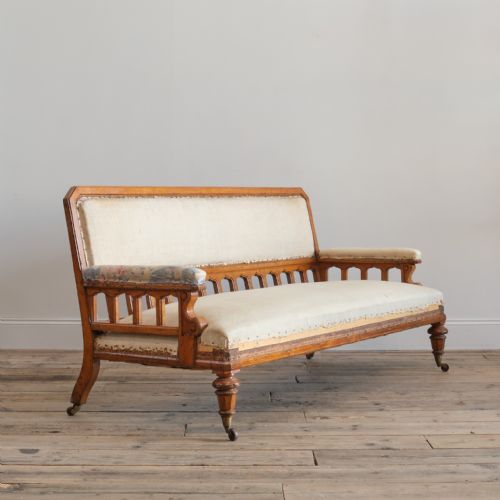 19TH CENTURY GOTHIC OAK SOFA - ADDITIONAL PHOTO 1