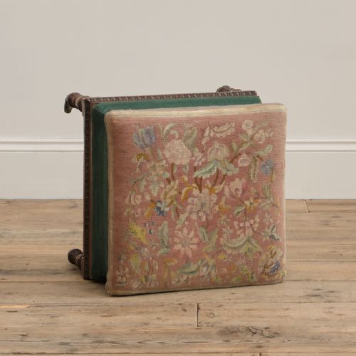WILLIAM IV FOOTSTOOL IN SIMULATED ROSEWOOD AND NEEDLEWORK TOP - ADDITIONAL PHOTO 3