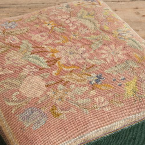 WILLIAM IV FOOTSTOOL IN SIMULATED ROSEWOOD AND NEEDLEWORK TOP - ADDITIONAL PHOTO 5