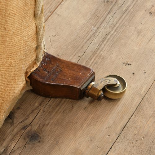 HOWARD AND SONS BRIDGEWATER ARMCHAIR - ADDITIONAL PHOTO 8