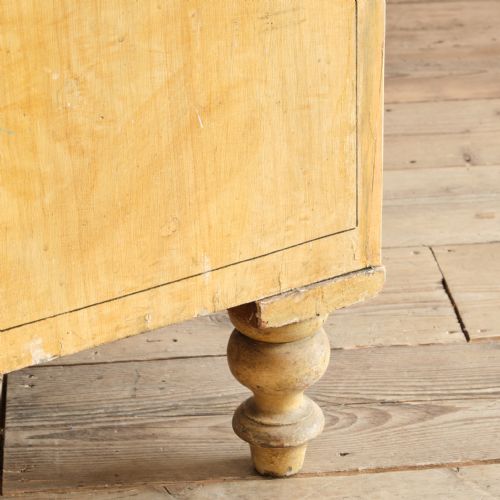 19TH CENTURY PINE CHEST OF DRAWERS IN ORIGINAL PAINT - ADDITIONAL PHOTO 7