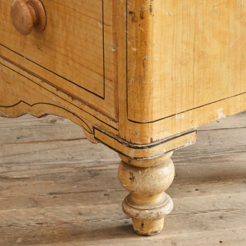 19TH CENTURY PINE CHEST OF DRAWERS IN ORIGINAL PAINT - ADDITIONAL PHOTO 8