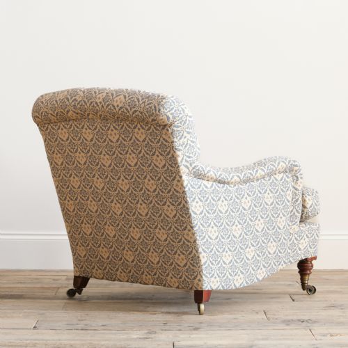 19TH CENTURY HOWARD AND SONS BRIDGEWATER ARMCHAIR - ADDITIONAL PHOTO 3