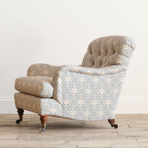 19TH CENTURY HOWARD AND SONS BRIDGEWATER ARMCHAIR - ADDITIONAL PHOTO 5