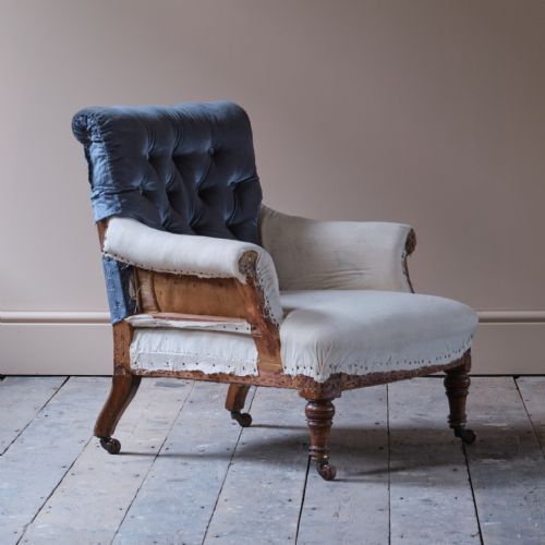 A SMALL LATE 19TH CENTURY HOWARD STYLE ARMCHAIR - ADDITIONAL PHOTO 1