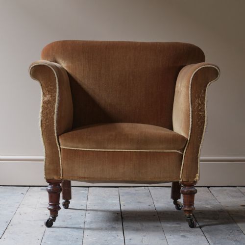 A LATE 19TH CENTURY COUNTRY HOUSE ARMCHAIR - ADDITIONAL PHOTO 1