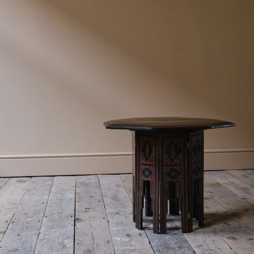EARLY 20TH CENTURY BLACK LACQUERED SIDE TABLE - ADDITIONAL PHOTO 5