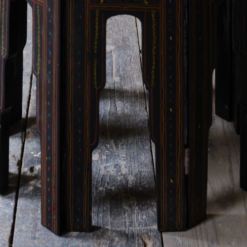 EARLY 20TH CENTURY BLACK LACQUERED SIDE TABLE - ADDITIONAL PHOTO 15