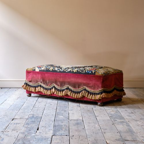 LARGE COUNTRY HOUSE STORAGE OTTOMAN BY HALLETT SONS - ADDITIONAL PHOTO 1