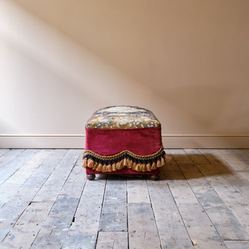 LARGE COUNTRY HOUSE STORAGE OTTOMAN BY HALLETT SONS - ADDITIONAL PHOTO 5