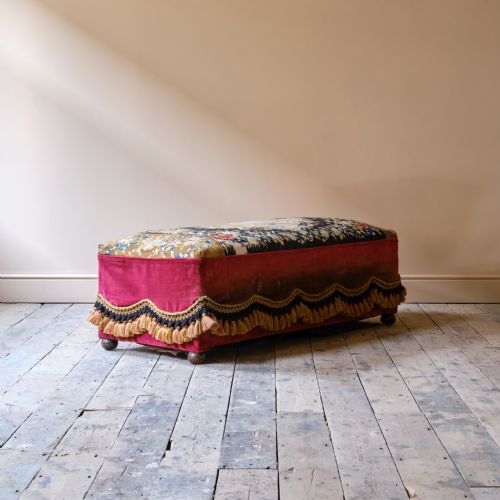 LARGE COUNTRY HOUSE STORAGE OTTOMAN BY HALLETT SONS - ADDITIONAL PHOTO 7