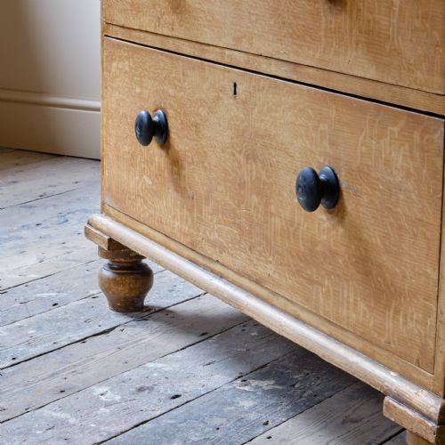 LARGE 19TH CENTURY PINE DRAWERS IN ORIGINAL PAINT - ADDITIONAL PHOTO 7
