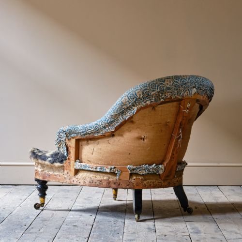 19TH CENTURY ARMCHAIR BY HOWARD AND SONS - ADDITIONAL PHOTO 5