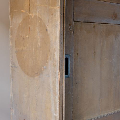 19TH CENTURY COUNTRY HOUSE WINE CUPBOARD IN ORIGINAL PAINT - ADDITIONAL PHOTO 6